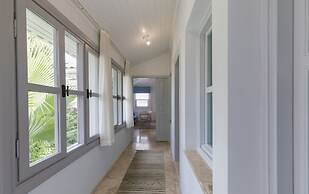 Delight Deluxe Hotel