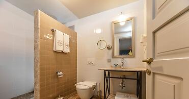 Delight Deluxe Hotel