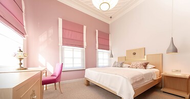 Delight Deluxe Hotel