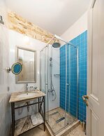 Delight Deluxe Hotel