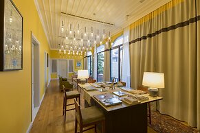 Delight Deluxe Hotel