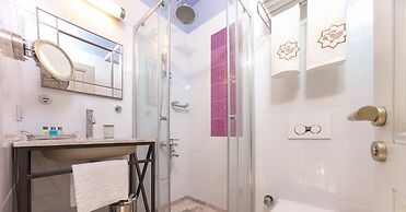 Delight Deluxe Hotel