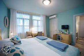 Delight Deluxe Hotel