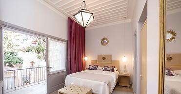 Delight Deluxe Hotel