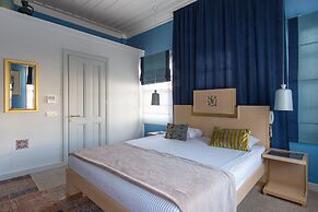 Delight Deluxe Hotel