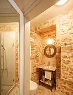 Delight Deluxe Hotel