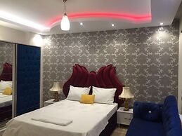 Julia Domna Apartments