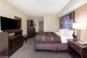 Super 8 by Wyndham Niagara Falls by the Falls
