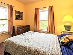 Bunk+Brew Historic Lucas House - Hostel