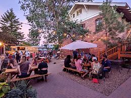 Bunk+Brew Historic Lucas House - Hostel