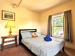 Bunk+Brew Historic Lucas House - Hostel