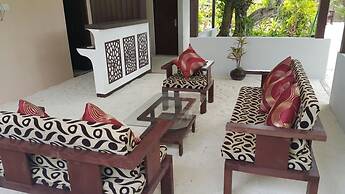 Holiday Village Retreat
