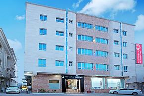 Star Emirates Suites