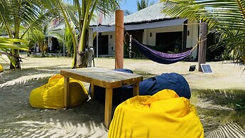 Footprints Beach Resort