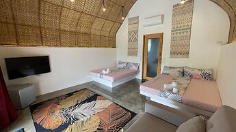 Footprints Beach Resort