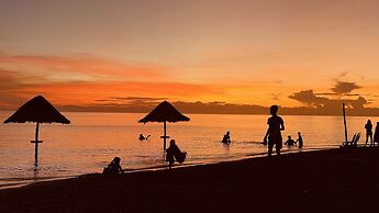 Footprints Beach Resort