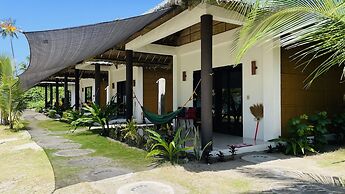 Footprints Beach Resort
