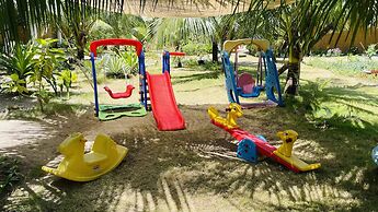 Footprints Beach Resort