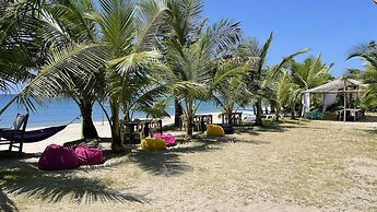 Footprints Beach Resort