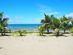 Footprints Beach Resort