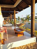 Footprints Beach Resort