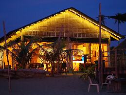 Footprints Beach Resort