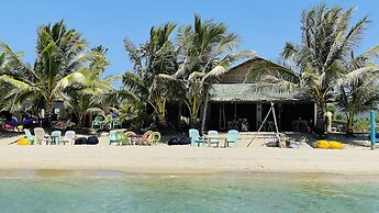 Footprints Beach Resort