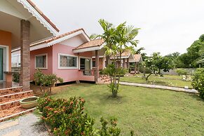 OYO 949 Sansuk Resort Paknampran