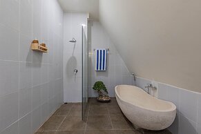 Kabeh Jati Garden Villa and Restaurant