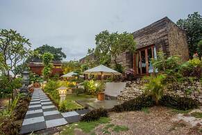 Kabeh Jati Garden Villa and Restaurant