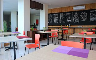 Front One Inn Muntilan