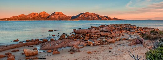 Edge of the Bay Resort