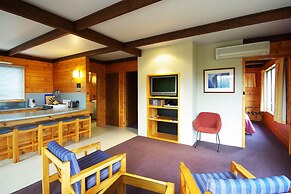 Edge of the Bay Resort