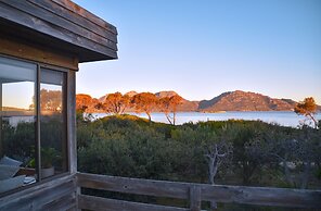 Edge of the Bay
