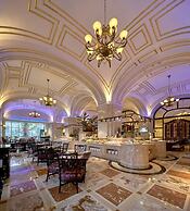 Yinxin Century Hotel