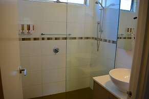 Bimbi Park - Camping Under Koala