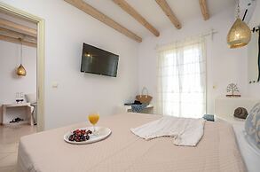 Birikos Hotel & Suites