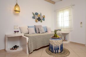 Birikos Hotel & Suites