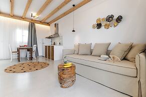 Birikos Hotel & Suites