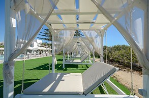 Birikos Hotel & Suites