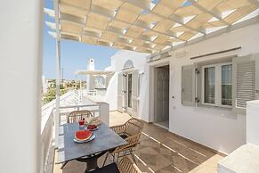 Birikos Hotel & Suites