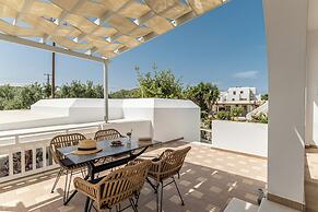 Birikos Hotel & Suites