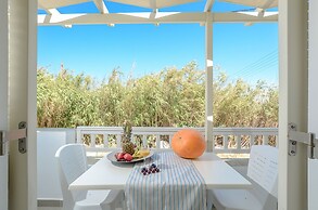 Birikos Hotel & Suites