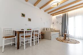 Birikos Hotel & Suites