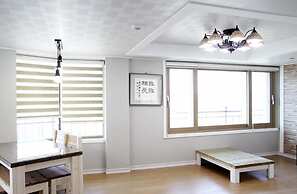 Andong River Sunset Pension