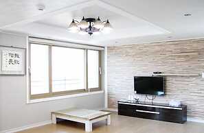 Andong River Sunset Pension