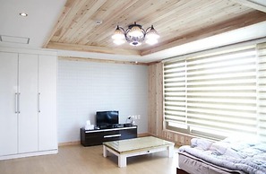 Andong River Sunset Pension