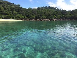 Koh Ngai Paradise Beach Resort