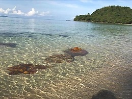 Koh Ngai Paradise Beach Resort