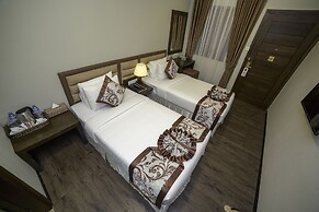 Cloud 10 Boutique Hotel